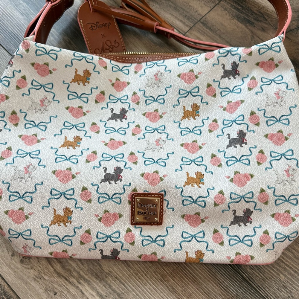 Dooney & Bourke Aristocats Patterned Shoulder Bag - Picture 2 of 16